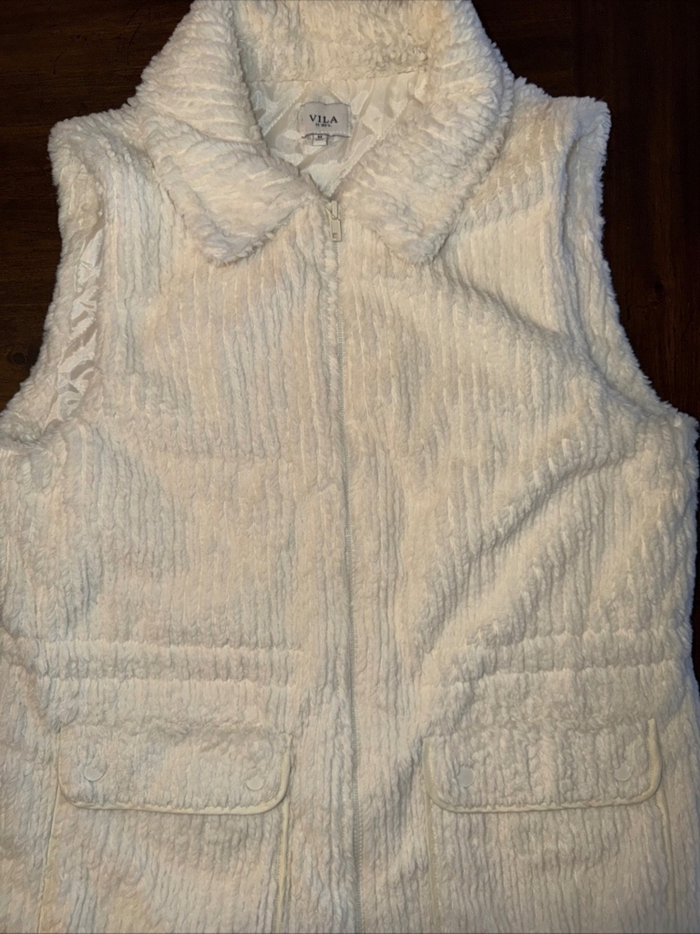 Vila 26 INT'L Faux Fur White Zipper Women's Vest Cozy Medium